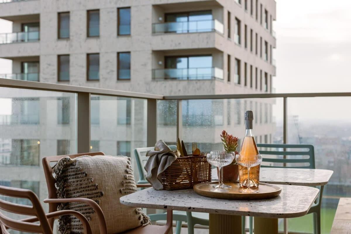 Stunning With Terrace And Parking Apartment *
